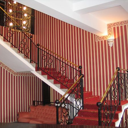 Hotel Ksiezycowy Dworek Kętrzyn Exteriör bild