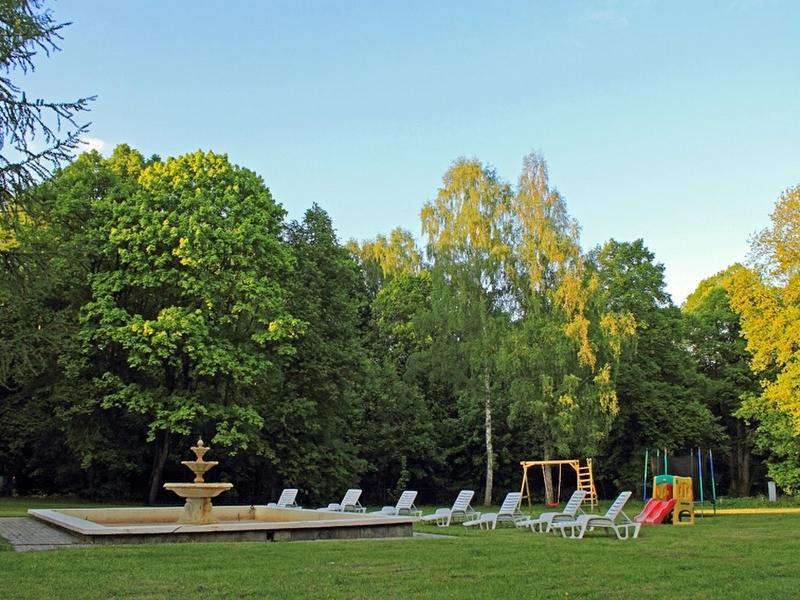 Hotel Ksiezycowy Dworek Kętrzyn Exteriör bild