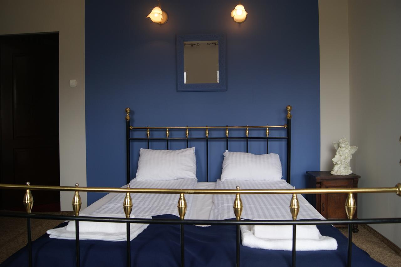 Hotel Ksiezycowy Dworek Kętrzyn Rum bild