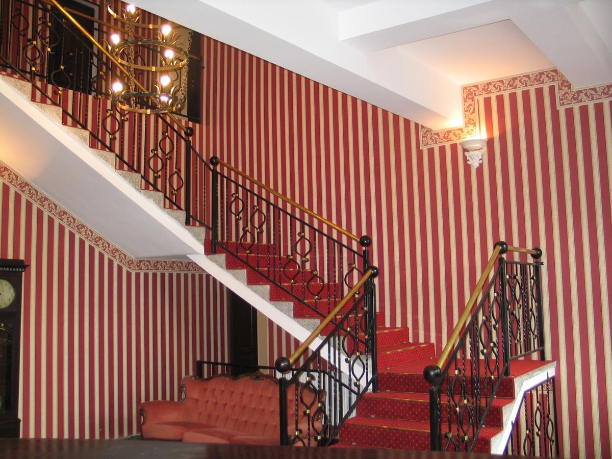 Hotel Ksiezycowy Dworek Kętrzyn Exteriör bild