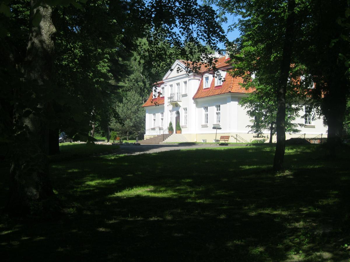 Hotel Ksiezycowy Dworek Kętrzyn Exteriör bild